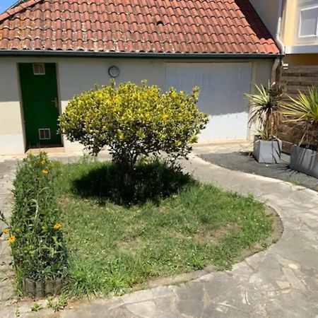 Maisonnette 2 A 4 Pers- Jardin Privatif Cloture- Calme- Stationnement Gratuit- Pau Ouest Billere Exteriör bild