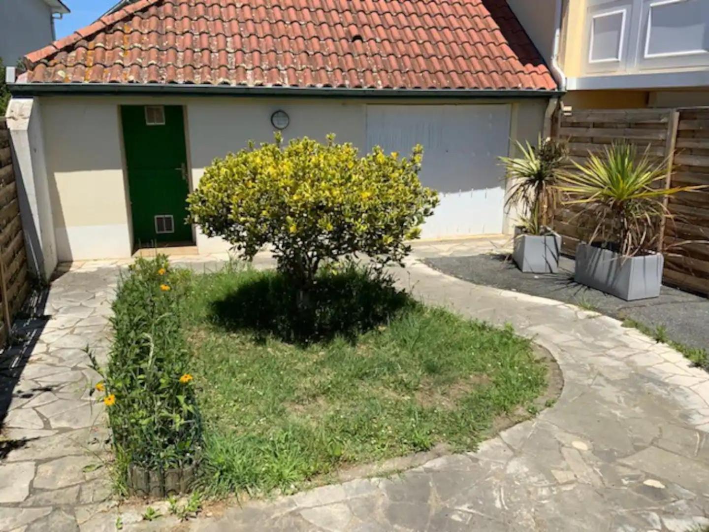Maisonnette 2 A 4 Pers- Jardin Privatif Cloture- Calme- Stationnement Gratuit- Pau Ouest Billere Exteriör bild